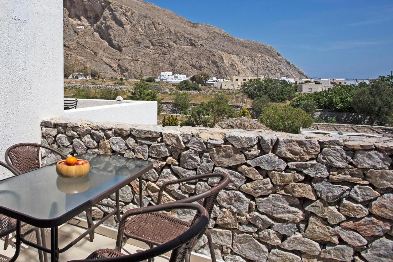 Birds Villa Apartments - Including Car Rental Períssa Extérieur photo