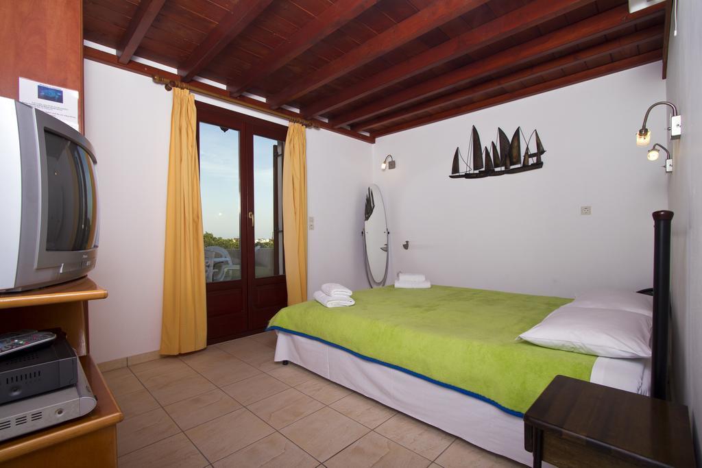 Birds Villa Apartments - Including Car Rental Períssa Extérieur photo