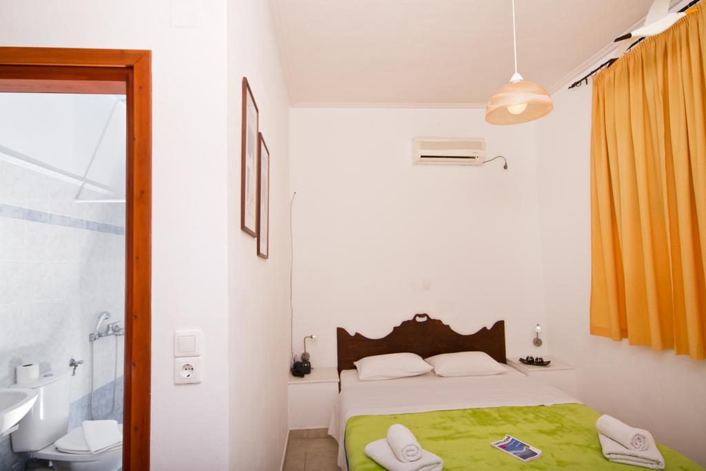 Birds Villa Apartments - Including Car Rental Períssa Extérieur photo