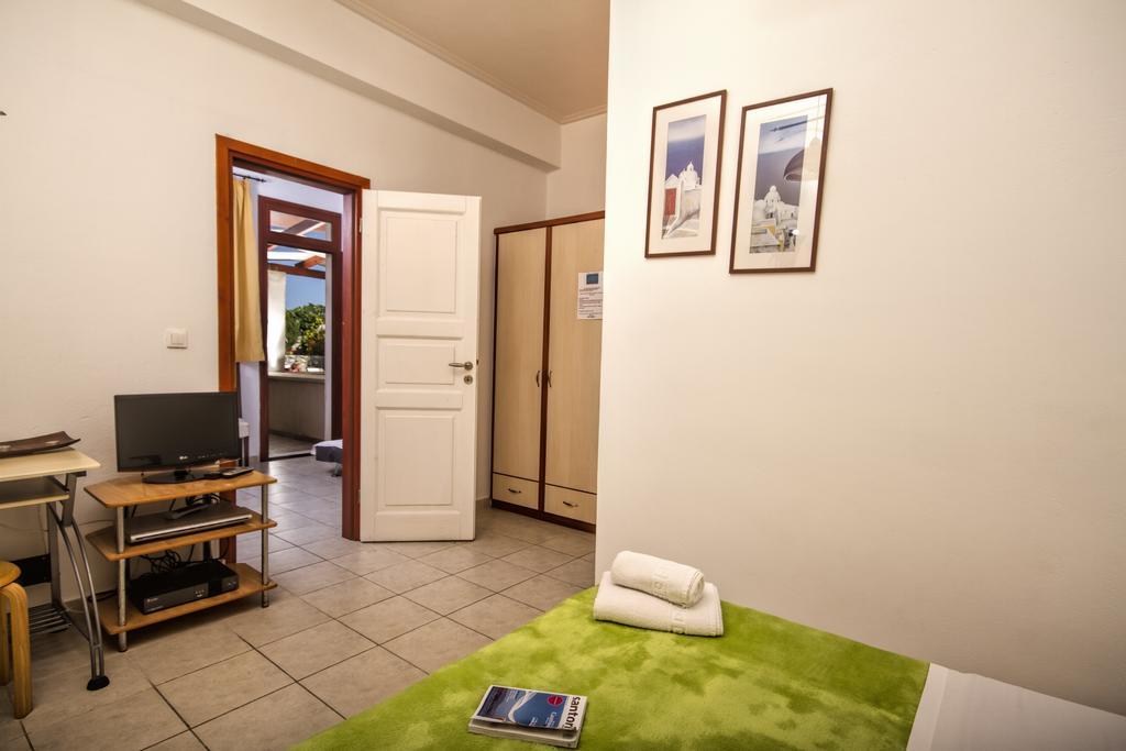 Birds Villa Apartments - Including Car Rental Períssa Extérieur photo