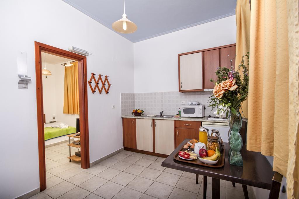 Birds Villa Apartments - Including Car Rental Períssa Extérieur photo